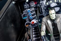 The Munsters Premium thumbnail 8
